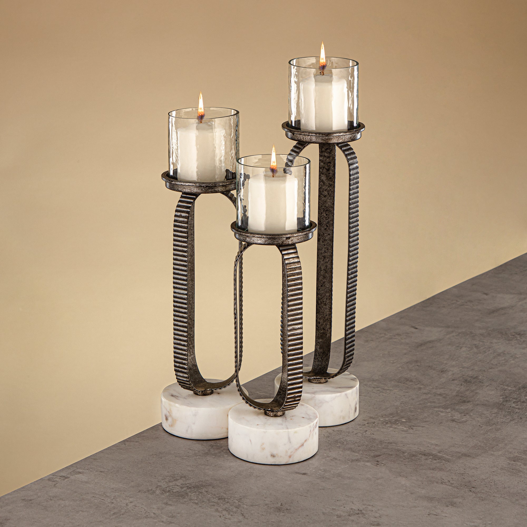 حامل شموع المرجان العمودي 44 سم فضي ريفي