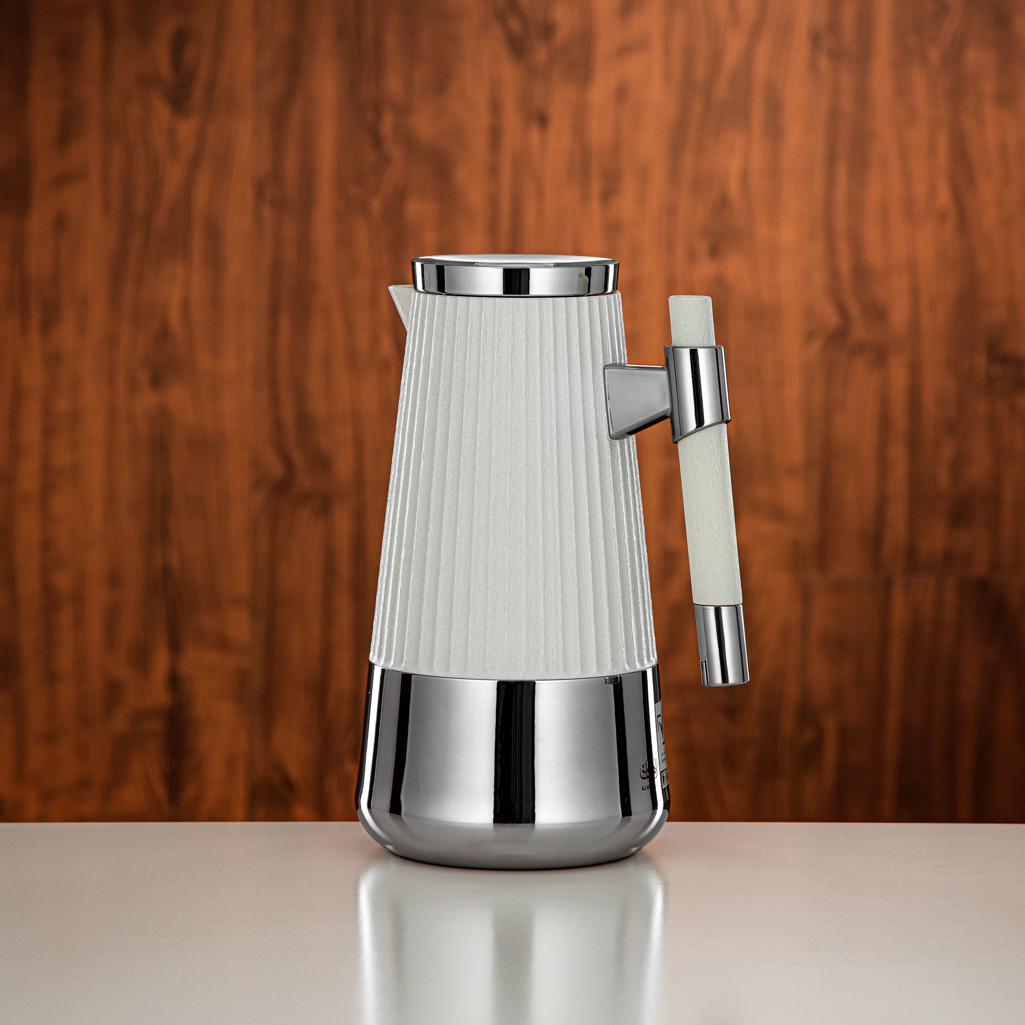 طقم ترامس المرجان 1 لتر + 1 لتر أبيض لؤلؤي وفضي