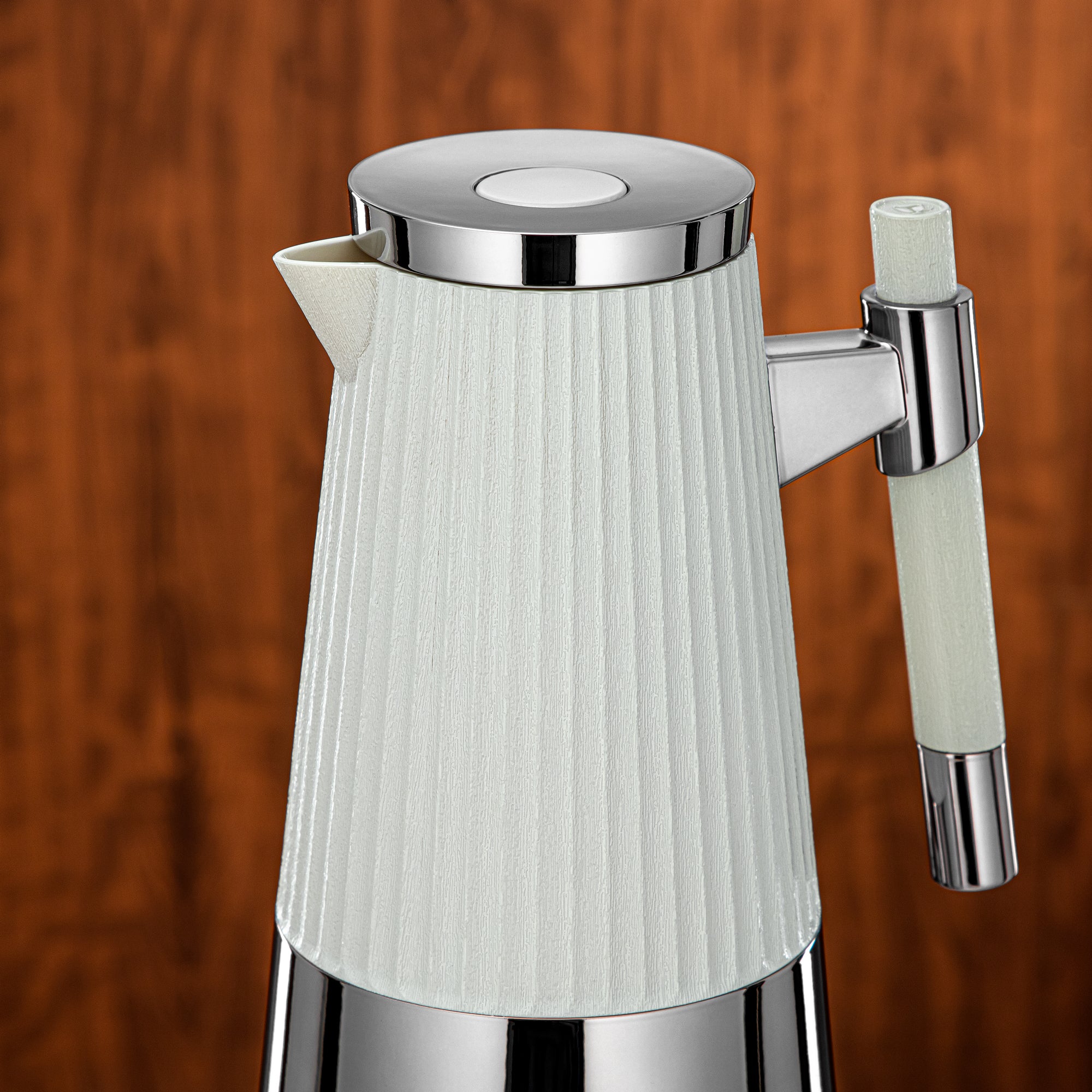 طقم ترامس المرجان 1 لتر + 1 لتر أبيض لؤلؤي وفضي