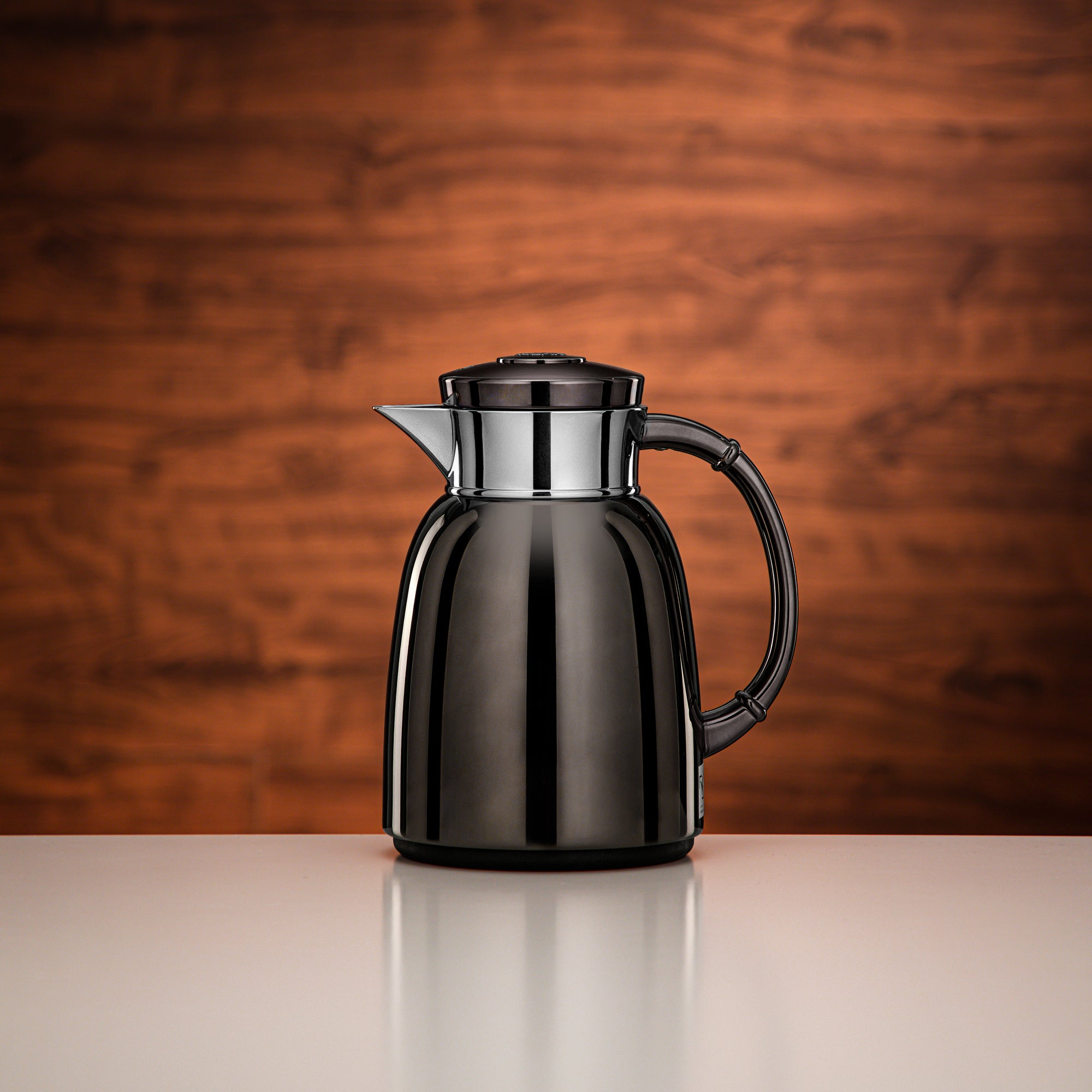 Almarjan Vacuum Flask 0.65L Gun Black & Silver