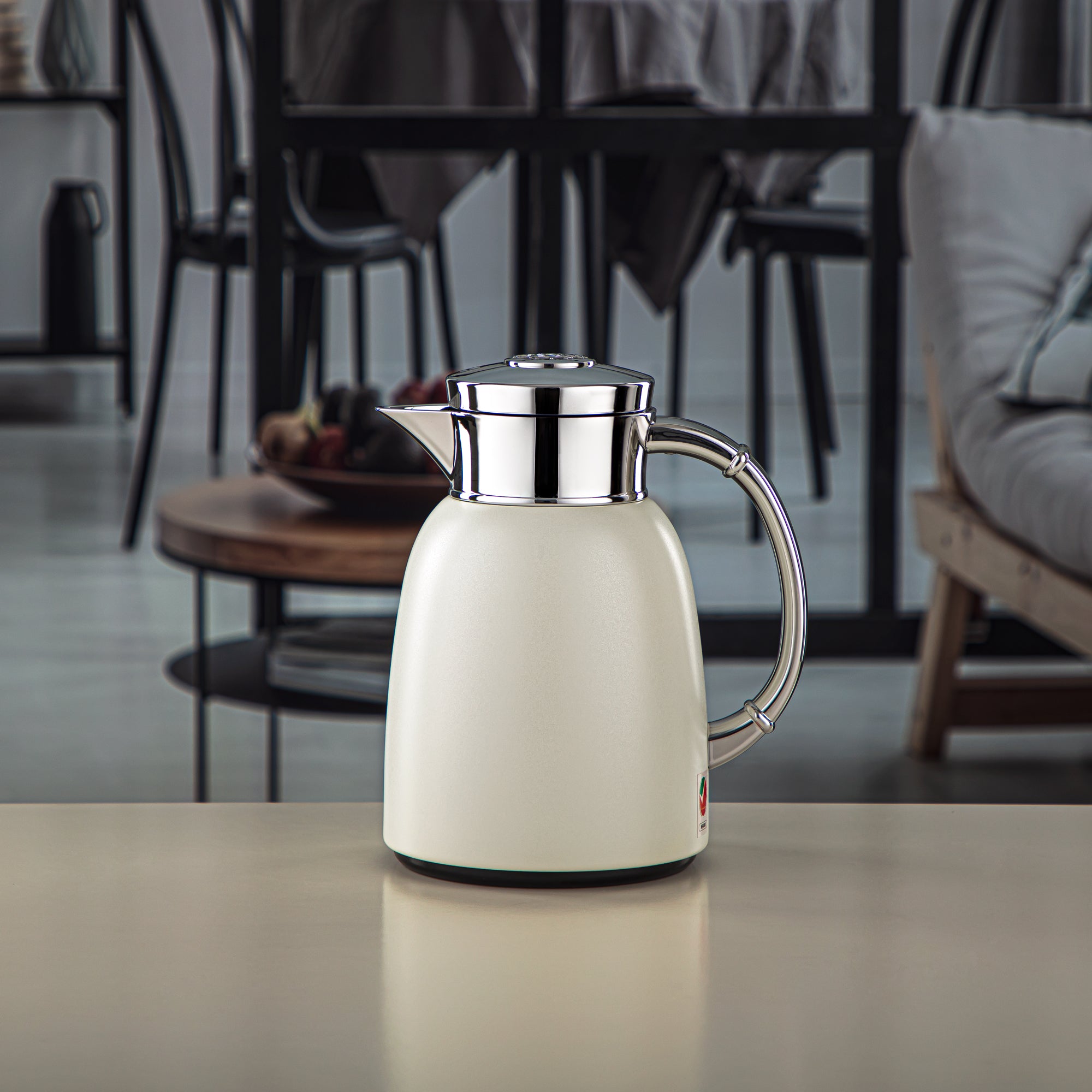 ترمس المرجان 0.65 لتر، ابيض وفضي - QVC-0650Q330YZC