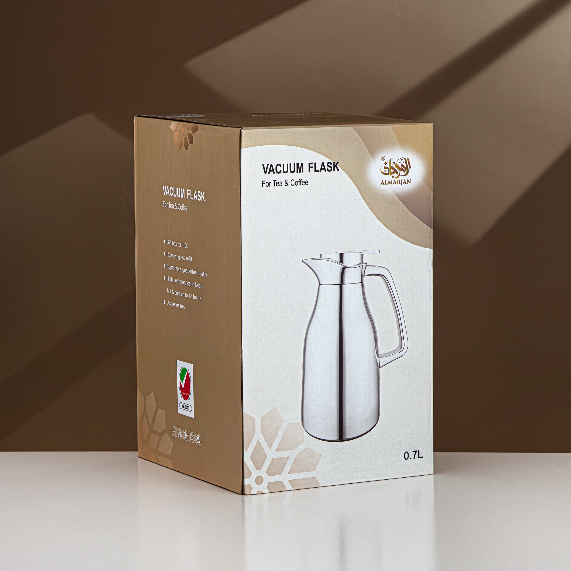 ترمس المرجان سعة 0.7 لتر باللون الأبيض غير اللامع والذهبي RGC-0700Q330YZC95