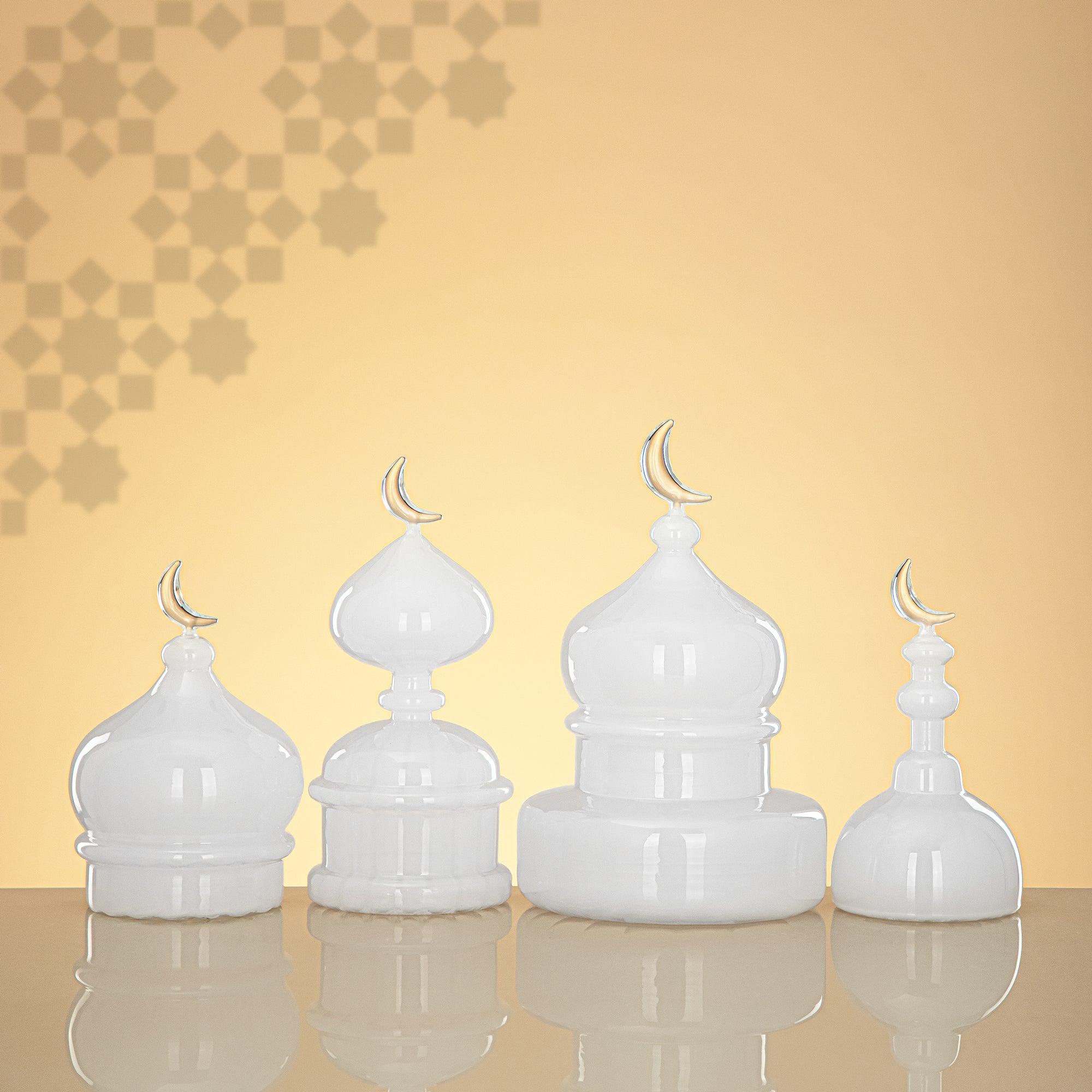 Almarjan Minaret Table Decoration 23cm x 15cm White with Clear Crescent Moon – Noor Al Layali