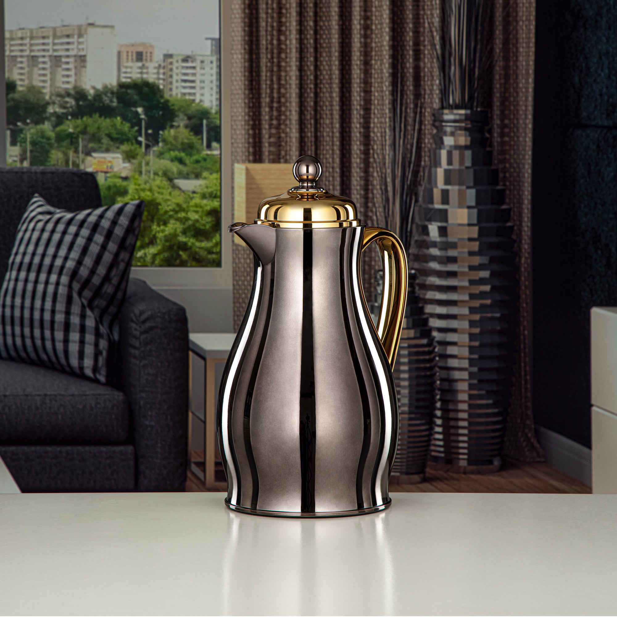 ترمس المرجان بهيكل معدني مع عبوة زجاجية سعة 0.7L بلون نيكل أسود وذهبي (RPA-070-NBKG) – مجموعة أناقة يومية